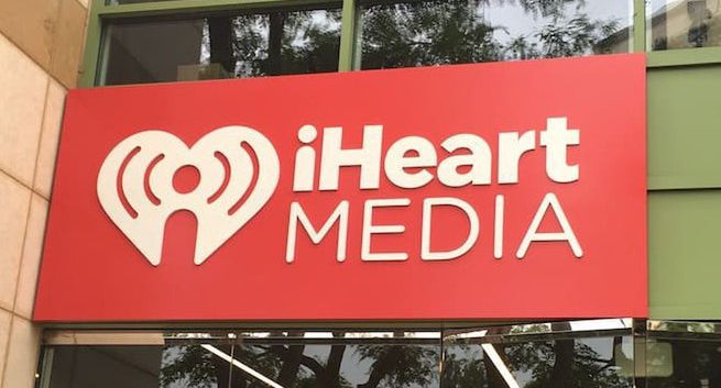 Największa grupa radiowa w USA ogłasza upadłość