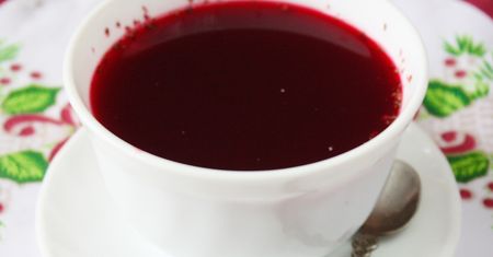 Babcia do wigilijnego barszczu nie podaje już uszek. Z ciasta i grzybów robi znacznie lepszy dodatek