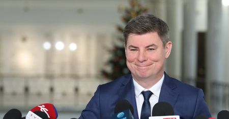 Poseł PO: Orlen sponsoruje armię rosyjską. Błyskawiczna odpowiedź koncernu