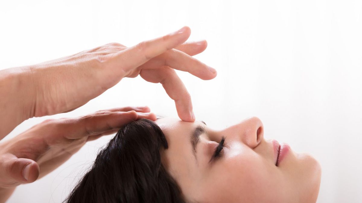 Masaż skóry głowy odpręża i przyspiesza wzrost włosów