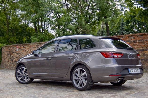 Seat Leon ST FR - bok