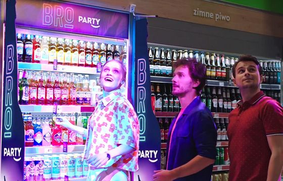 Żabka reklamuje promocję BroParty (wideo)