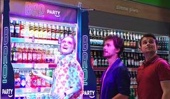 Żabka reklamuje promocję BroParty (wideo)