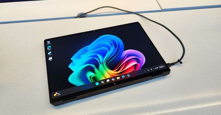 Wielka klapa AI PC. Ludzie nie chcą laptopów z nowymi procesorami Intela