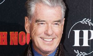 Pierce Brosnan CHWALI SIĘ 27-letnią wnuczką. Podobna do znanego dziadka? (FOTO)