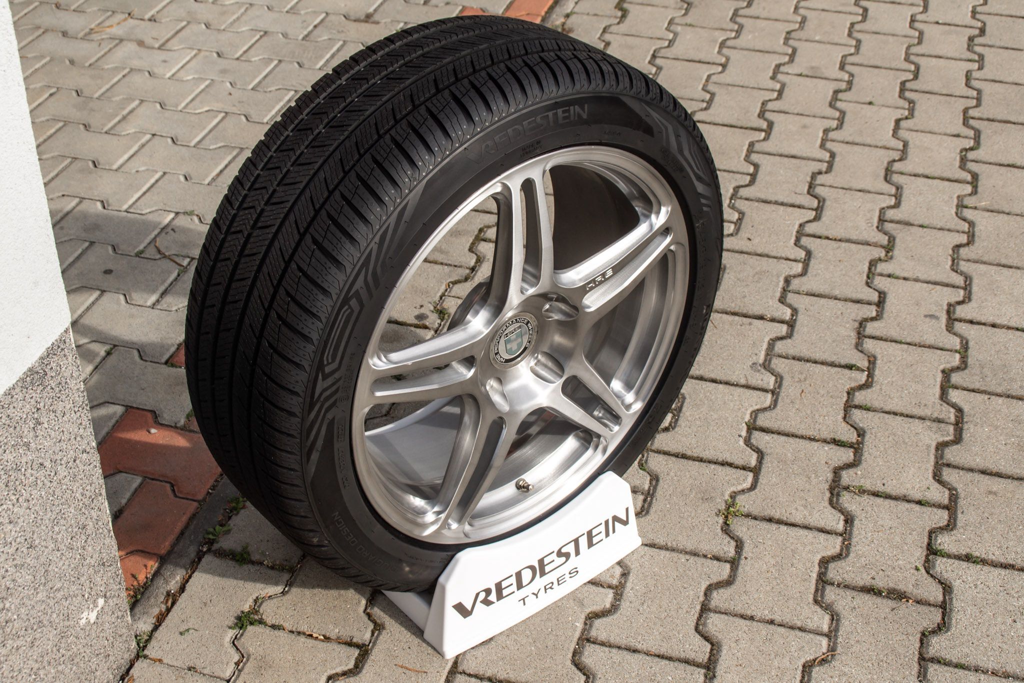 Vredestein Quatrac Pro EV