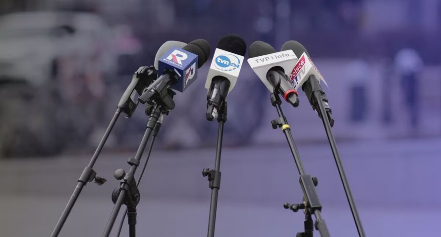 Realia pracy rzecznika prasowego. Jeden niedługo będzie miał wyjątkowo ciężko [FELIETON]