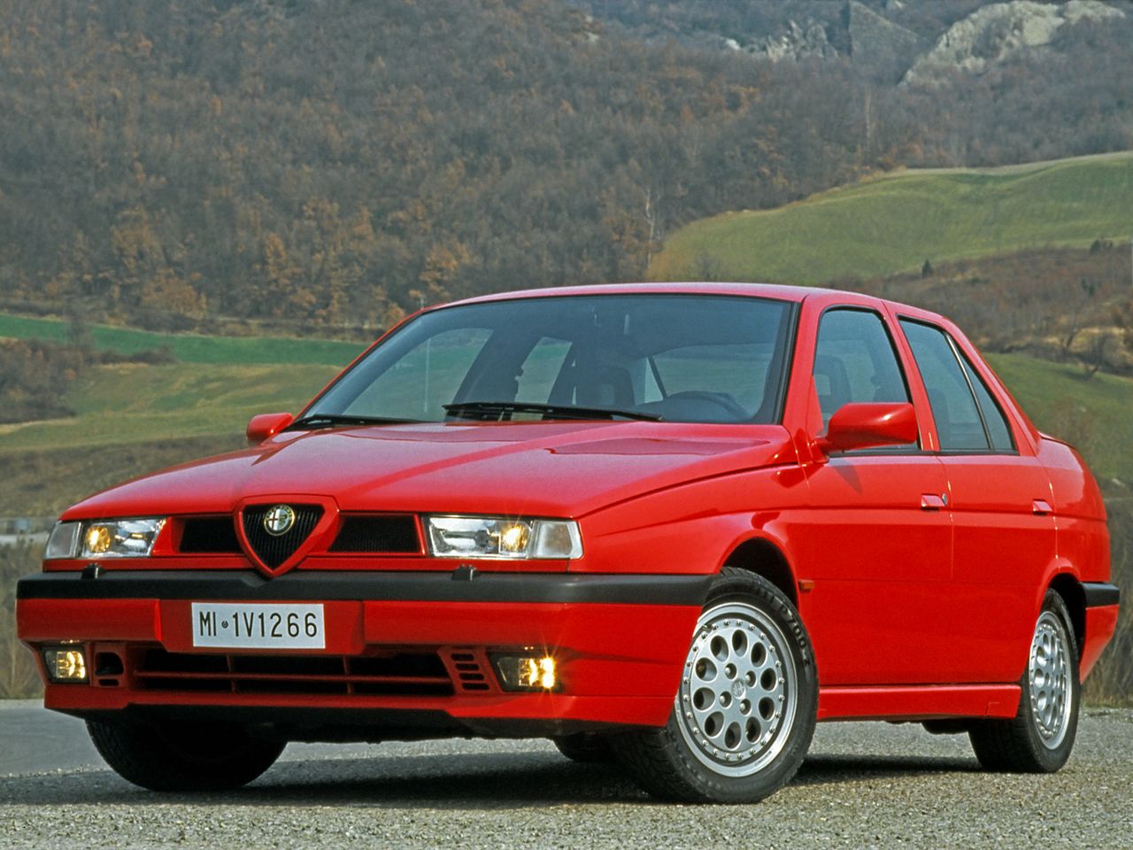 Alfa Romeo 155 Q4 ma przejęty z Lancii Delty silnik i układ napędowy.