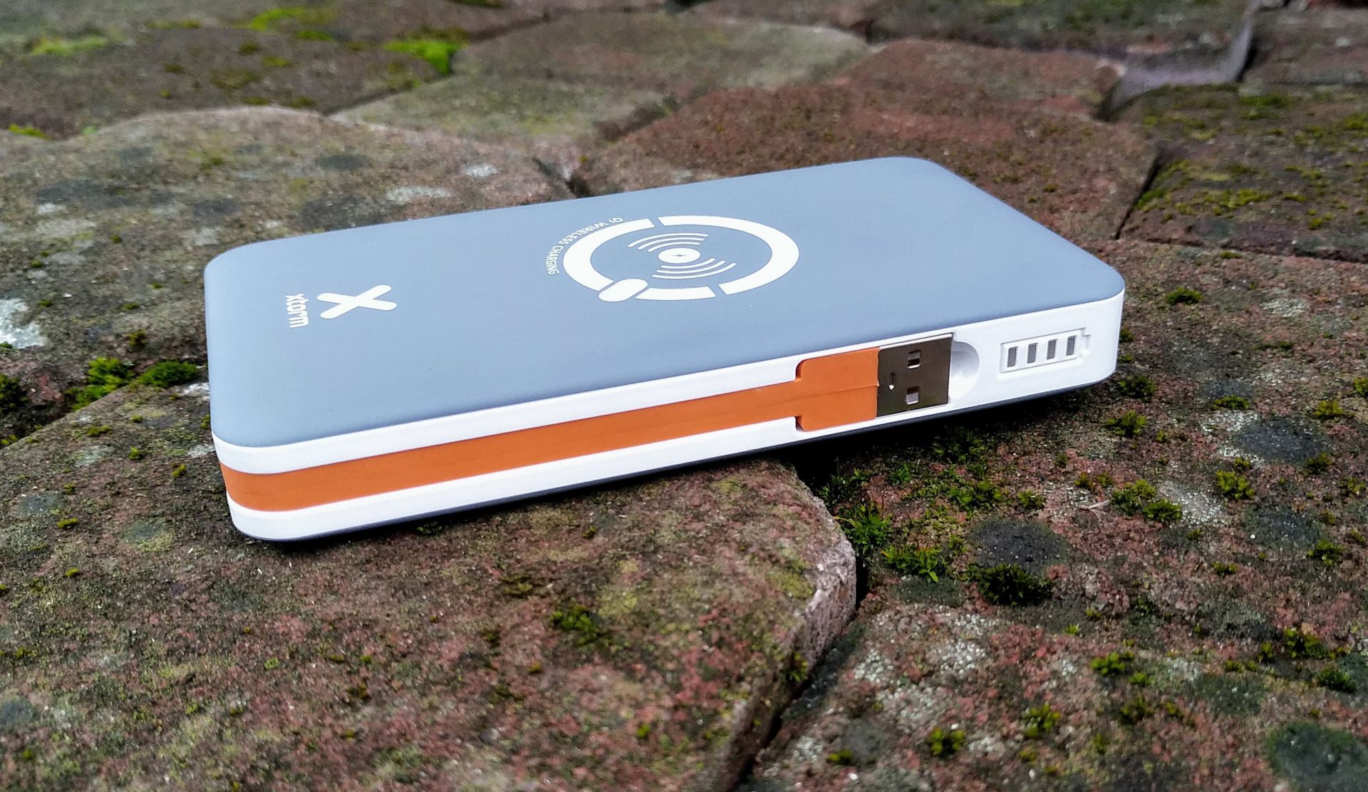 Xtorm Power Bank Wireless 8000, czyli powerbank z opcją ładowania bezprzewodowego [MINITEST] 2