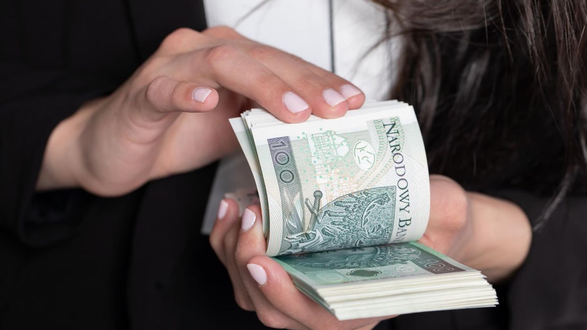 Nigdy nie wziął zwolnienia. Otrzymuje najwyższą emeryturę w kraju