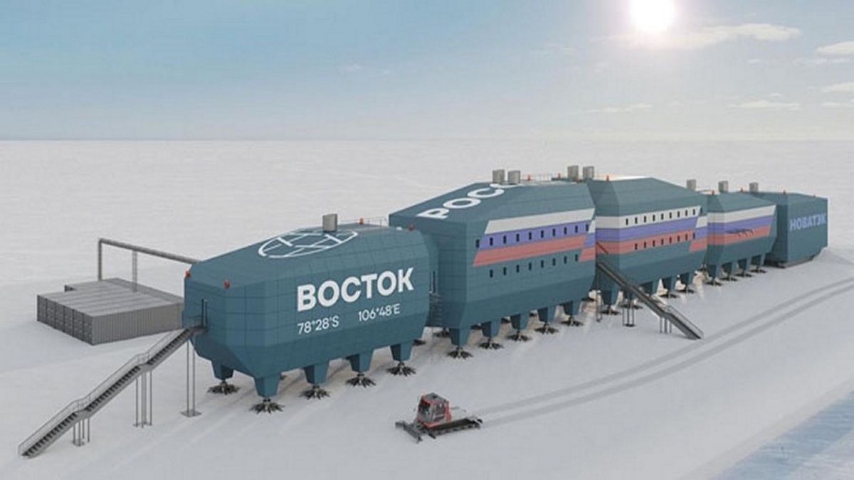 Rosjanie wznoszą niezwykłą bazę