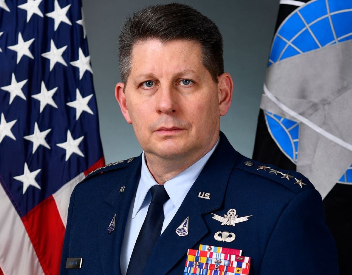 Generał David D Thompson