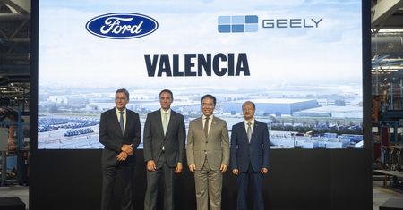 Chińskie Geely nawiązało współpracę z Fordem. Będą razem produkować auta w Hiszpanii
