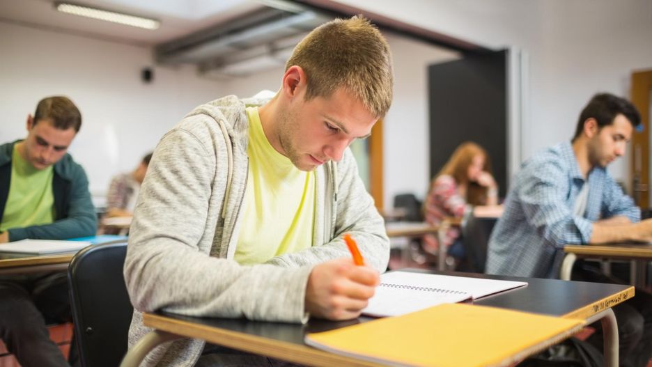 Tysiące nastolatków stanie przed poważnym problemem