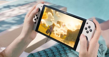 Porozmawiajmy o Nintendo Switch OLED. Czy to ten Pro, na którego czekaliśmy?