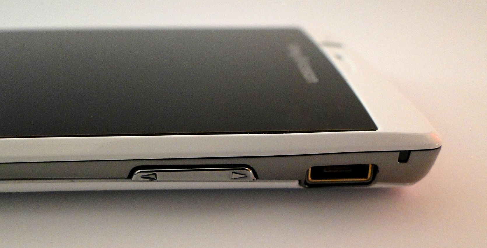 Sony Ericsson Xperia arc S - podrasowana piękność [test] 3