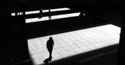 Cięcie światłem, czyli cienie w fotografiach Jose Luisa Barcii Fernandeza