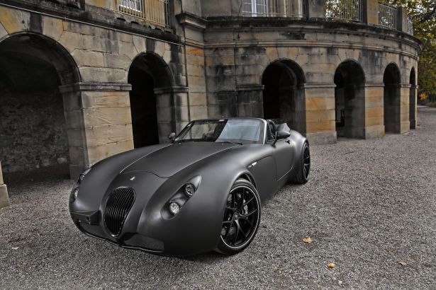 Wiesmann Roadster MF5 Black Bat - mroczny klimat retro