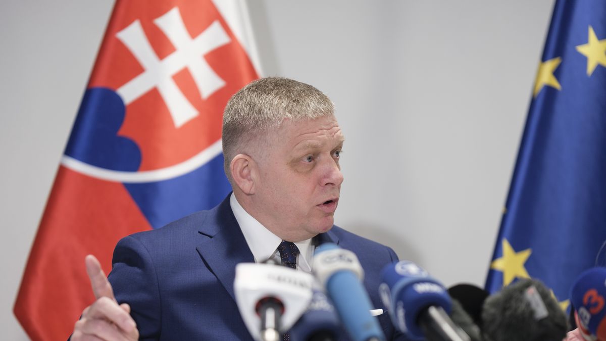 BRUSSELS, BELGIUM - JANUARY 9: Slovak Prime Minister, from the left-wing nationalist Direction - Social Democracy (SMER - sociálna demokracia) (Smer-SD) Robert Fico talks to the media in the Slovak Permanent Representation on January 9, 2025 in Brussels, Belgium. After the Prime Minister's controversial trip to Moscow Robert Fico has appealed to the European Union to intervene in a growing row with Kyiv. (Photo by Thierry Monasse/Getty Images)