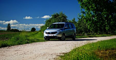 Dacia zapowiada auto dla dużych rodzin. To raczej nie Grand Duster