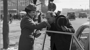 Kobieta pracująca, ale szanowana. Tak obchodzono Dzień Kobiet w PRL