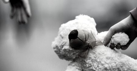Tragedia w Dąbrównie. 5-latka nie żyje, obok nieprzytomna matka