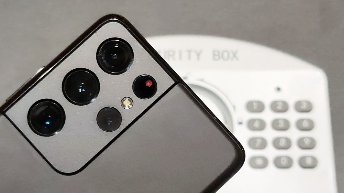 Samsung wysłał mi sejf, czyli jak wyglądają premiery smartfonów w czasach zarazy 1