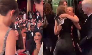 Przywitanie siostry Timothée Chalameta z jego BYŁĄ wyglądało zupełnie inaczej niż niezręczny uścisk z Kylie Jenner. Jest coś na rzeczy? (WIDEO)