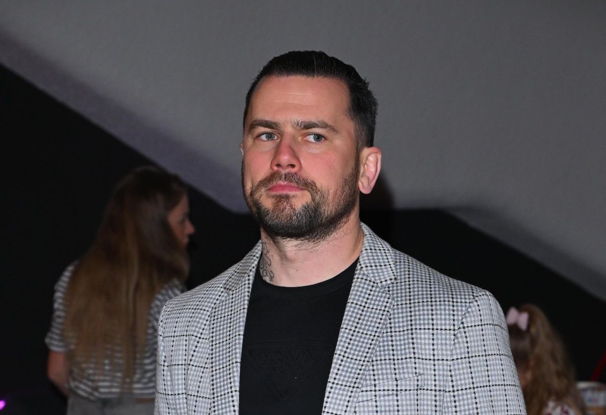 TYLKO U NAS. Grzegorz Collins otwarcie o przeszczepie włosów. Zdradził, na jakie rozwiązania czeka