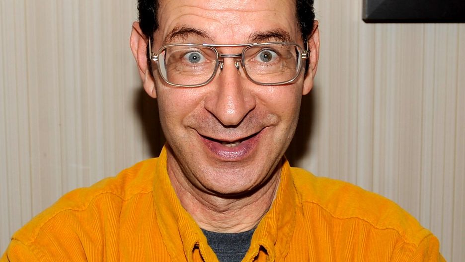 Aktor Eddie Deezen w obleśny sposób pisał też o kelnerce 