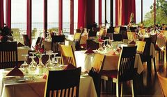 Polacy narzekają na brak zainteresowania obsługi i brud w restauracjach