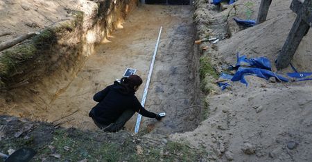 Przerażające odkrycie IPN na Podlasiu. "Ponad dwadzieścia jam grobowych"