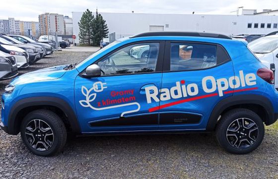Radio Opole zaczęło kampanię „Gramy z klimatem” i kupiło dla reporterów elektryczne auto