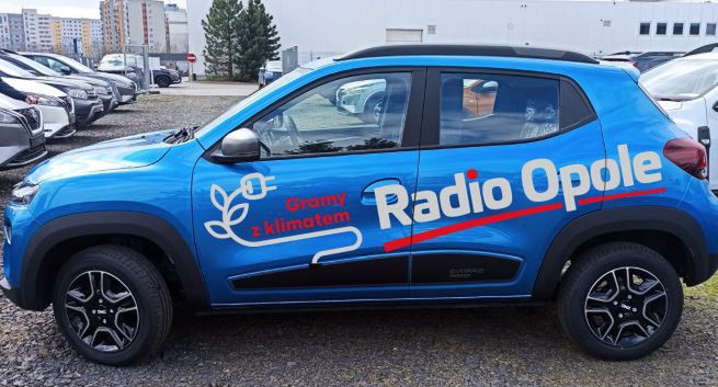 Radio Opole zaczęło kampanię „Gramy z klimatem” i kupiło dla reporterów elektryczne auto