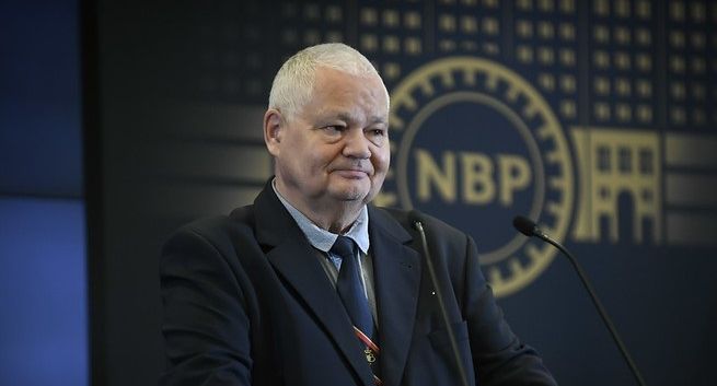 Dziennikarze zażenowani tweetem biura prasowego NBP o Donaldzie jako możliwym „kierowniku polowania”
