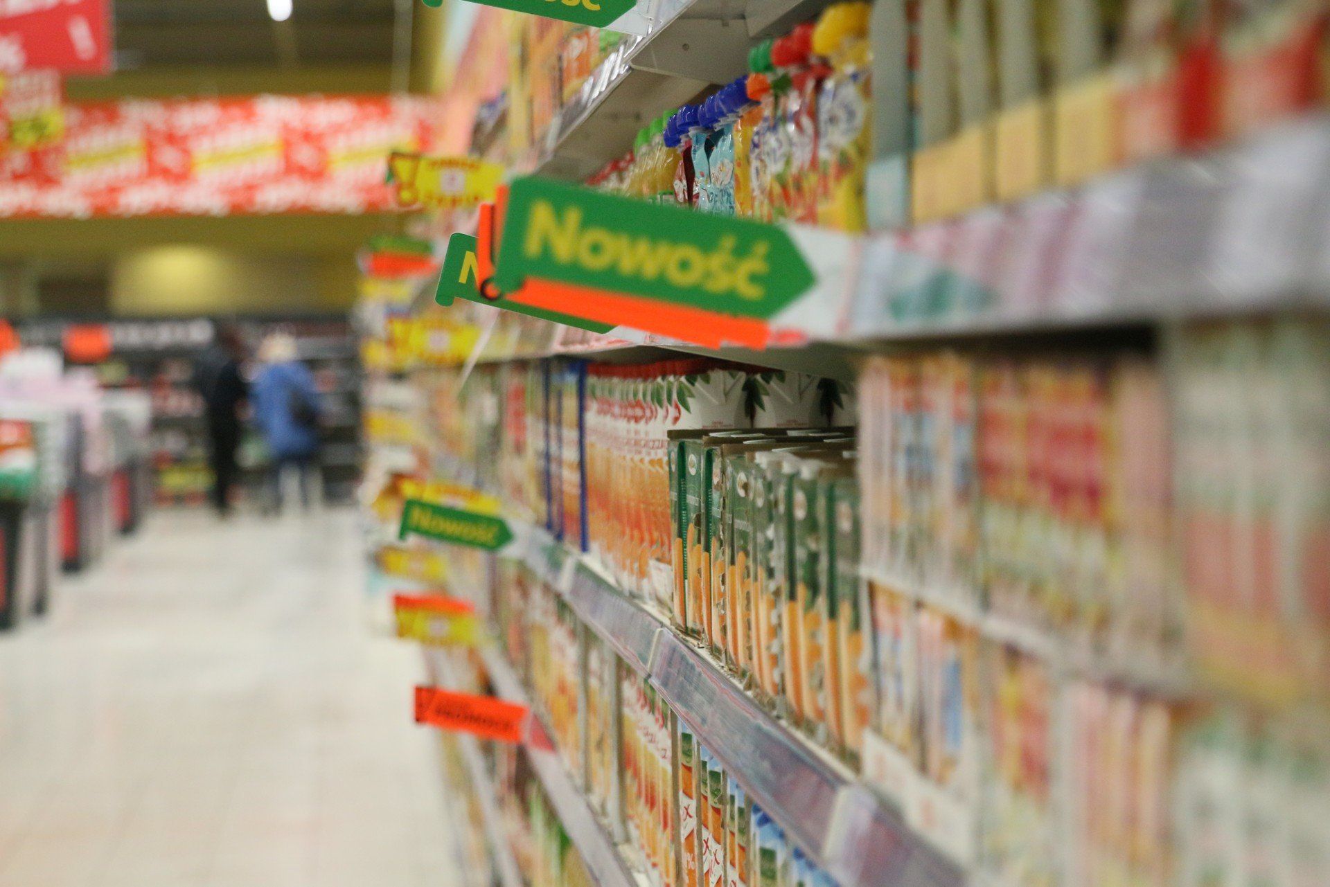 Rossmann już potwierdził, że wycofa ze swojego asortymentu napoje w butelkach i puszkach objętych kaucją.