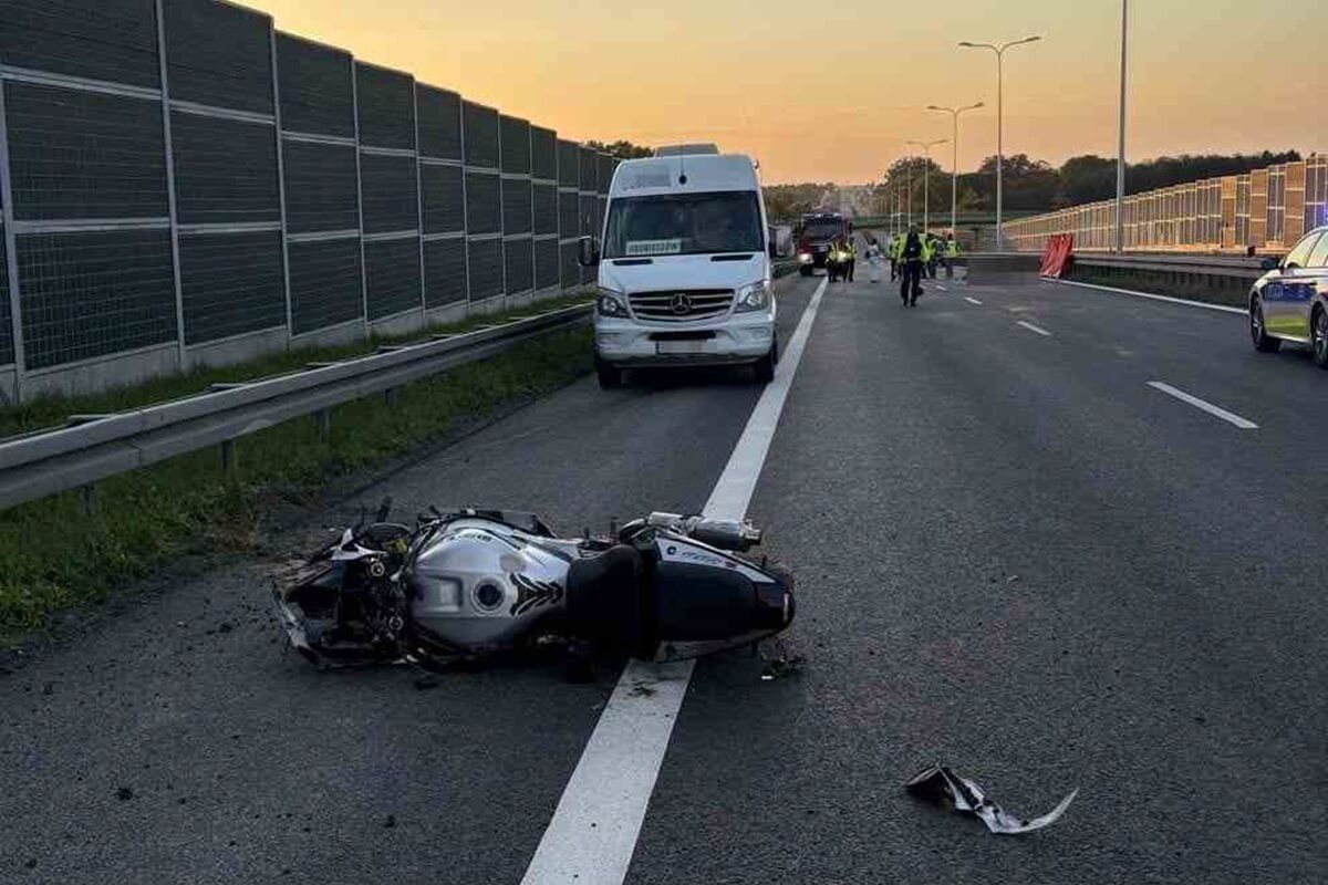 Nowe fakty o tragedii na trasie S12. 26-letni motocyklista wyprzedzał między autami
