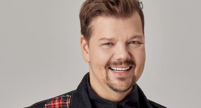 Michał Figurski oburzony złym potraktowaniem w sklepie H&amp;M. Firma przeprasza