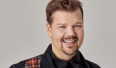 Michał Figurski oburzony złym potraktowaniem w sklepie H&amp;M. Firma przeprasza