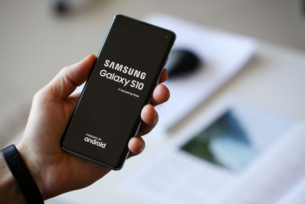 Samsung Galaxy S10 i folie ekranowe. Nie, nikt ci nie zhakuje biometrii osłonką (aktualizacja)