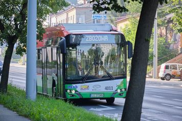 Ponad 65 milionów złotych za 15 elektrycznych przegubowców. Solaris jedynym chętnym w przetargu