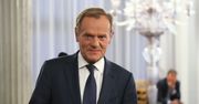 Donald Tusk z wnuczką na placu zabaw. Nagle uklęknął w piaskownicy