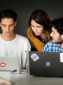 Flex dla żaka. Czyli dlaczego Orange Flex to idealna oferta dla studentów?