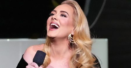 Adele OLŚNIEWA na koncercie w Las Vegas. Wcześniej odwołała go w ostatniej chwili (ZDJĘCIA)