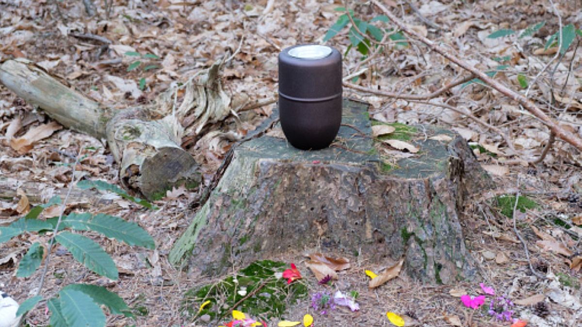 Firma pogrzebowa zapomniała o najważniejszym, czyli... urnie z prochami zmarłego (zdjęcie ilustracyjne)