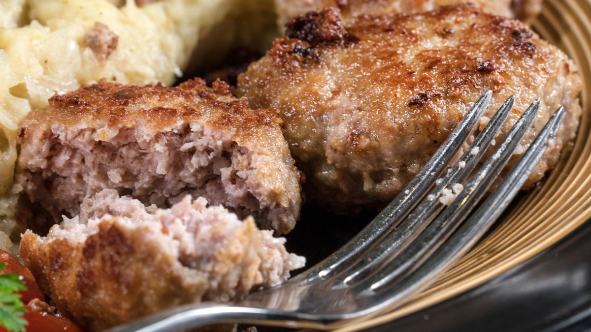 Kotlety mielone - co zrobić, żeby były puszyste?