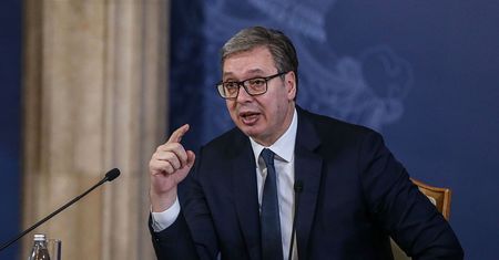 Były prezydent Serbii o globalnej wojnie. "Cud, jeśli nie wybuchnie"