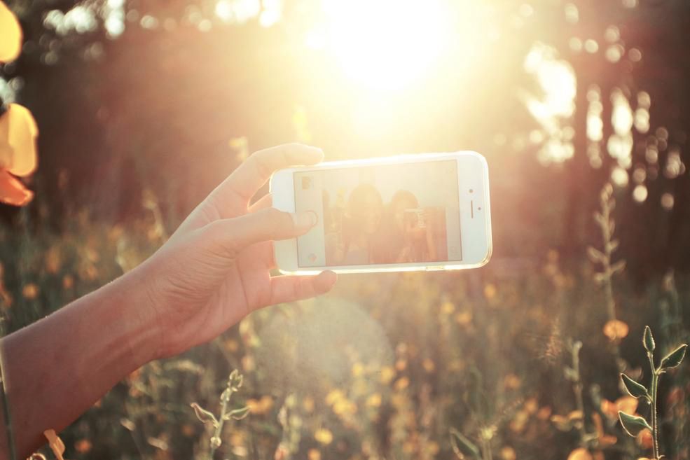 Obsesyjne robienie selfie to już oficjalnie zaburzenie psychiczne o nazwie "Selfitis" 4