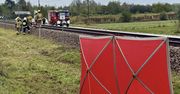 Tragedia w Chorzelowie. Dziadek z wnuczką potrąceni na torach