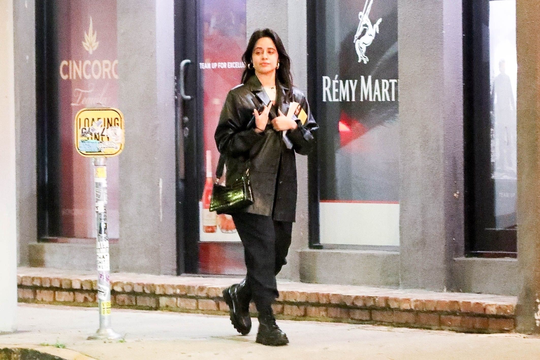 Camila Cabello na zakupach w sex shopie